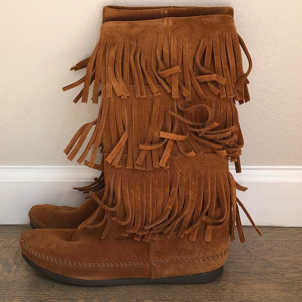 MINNETONKA: BOOTS